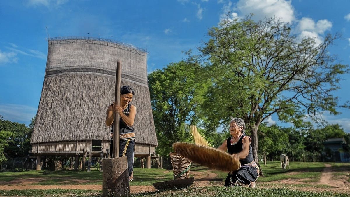 Kon Tum: Real Costs, Mang Den Cloud Hunting, and Tri-Border