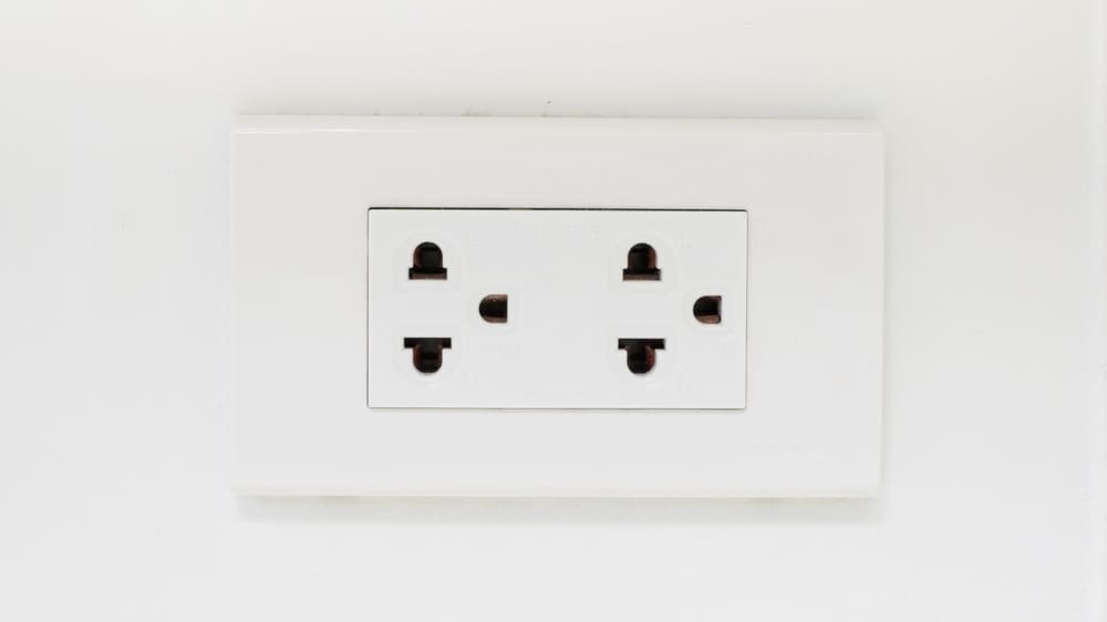 Vietnam Electric Plug & Voltage: A 2-Minute Survival Guide