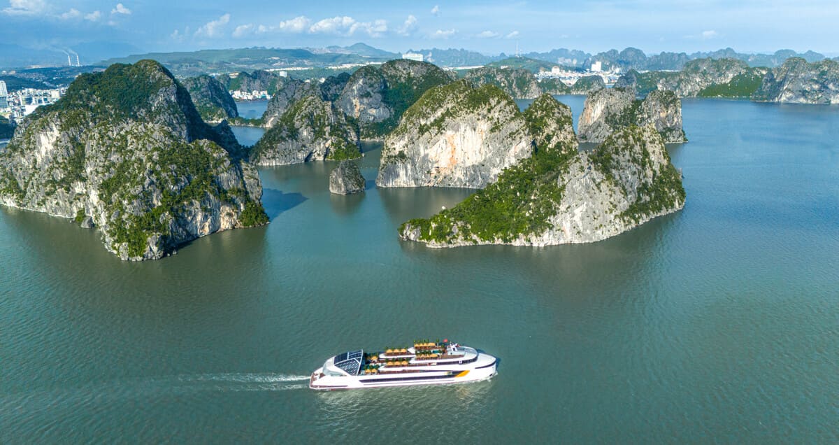 Ha Long Bay travel guide: Cruises, logistics, and insider safety tips